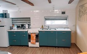 Garage Apartment Râșnov